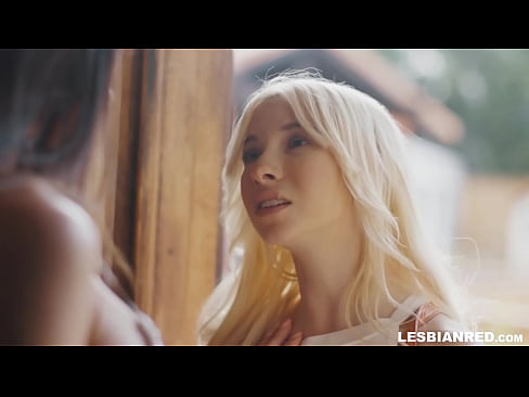 ❤️ Vajza vjen në shtëpi disa muaj më vonë dhe përfundon duke ngrënë pidhin e njerkës së saj ❤❌ Video seksi në sq.pornogroupp.ru ﹏